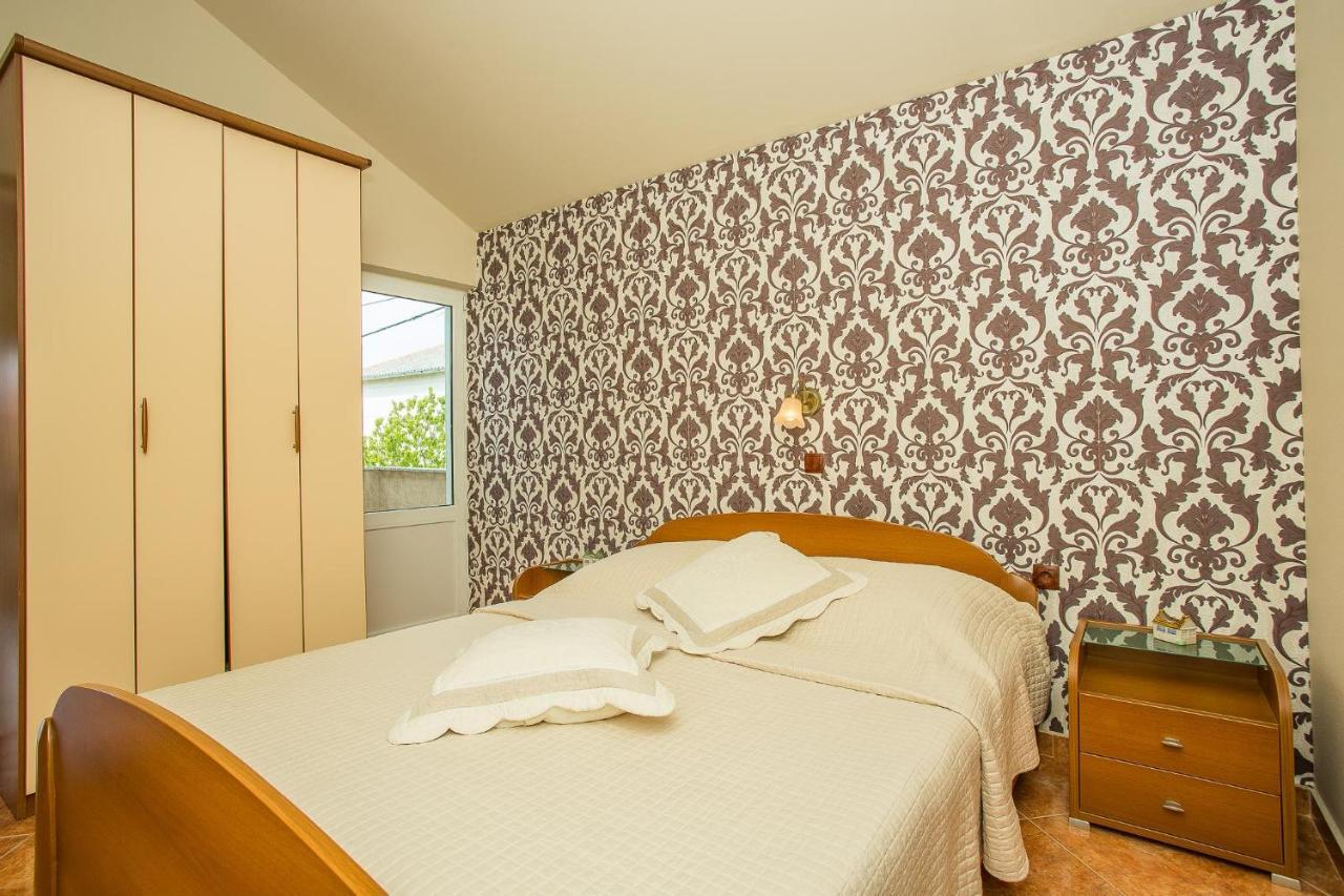 Apartments Nada Palit Exterior photo