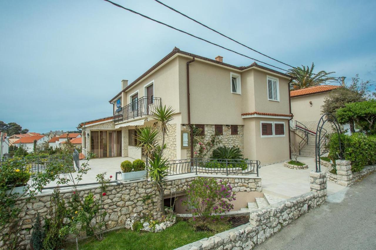 Apartments Nada Palit Exterior photo