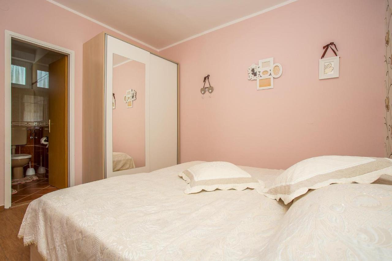 Apartments Nada Palit Exterior photo